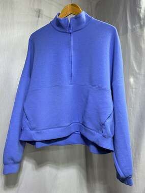 Nike 24.7 ImpossiblySoft Women's Dri-FIT Oversized 1/2-Zip Top